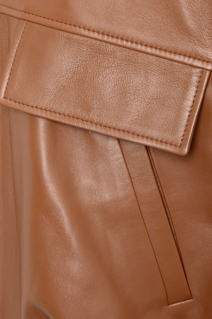 GILET EN CUIR AVEC ZIP CENTRAL - CATANIA WAXY ALEZAN