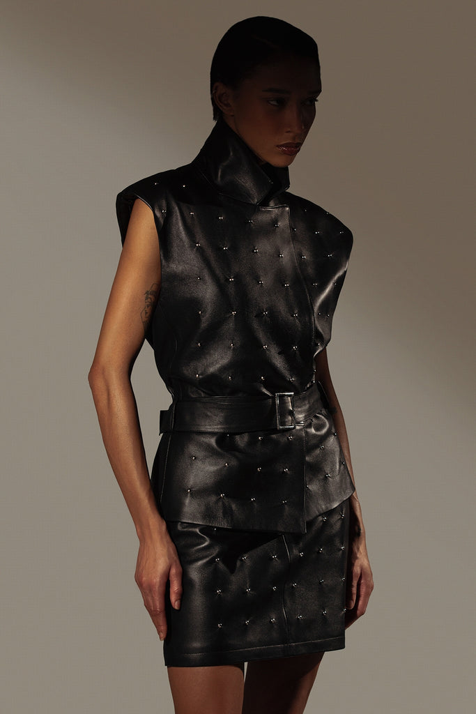 GILET EN CUIR CLOUTÉ - BLACKPOOL WAXY NOIR