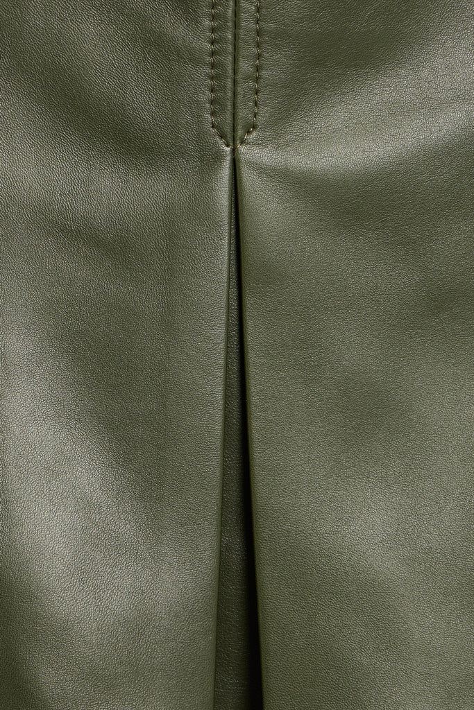 JUPE EN CUIR D'AGNEAU COURTE - ARSANA WAXY VERT FORET